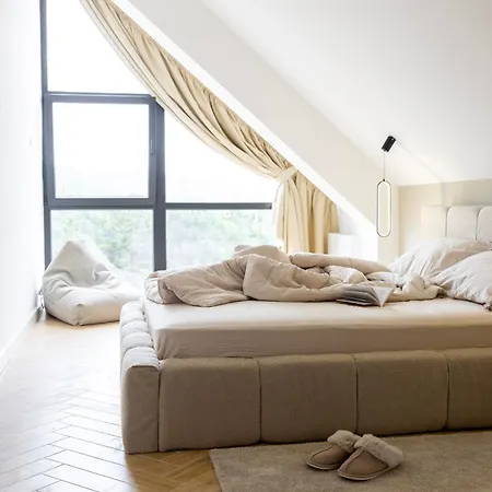 Villa 3 Tacke Tara *